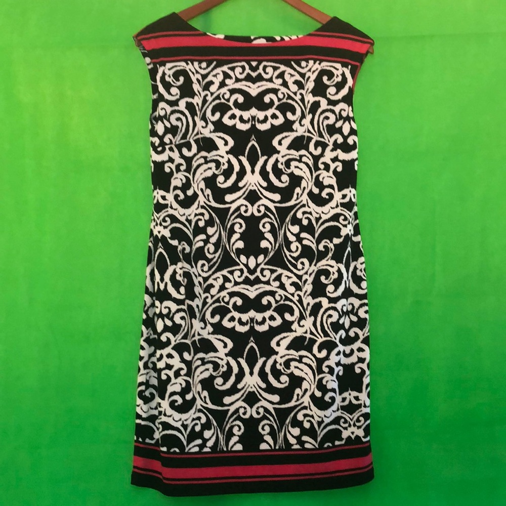 women’s patterned dress